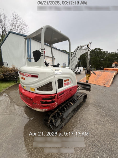 2021 TAKEUCHI TB235-2R