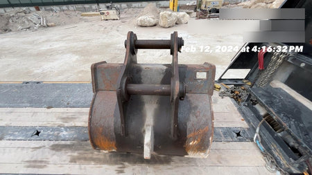 2015 CASE 42" Bucket - Case