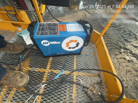 2022 MILLER ELECTRIC Maxstar 210 DX