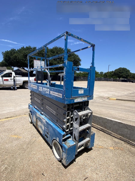 2018 Genie GS-3232 Genie GS3232 Lift w/Folding Rails and Swing Gate