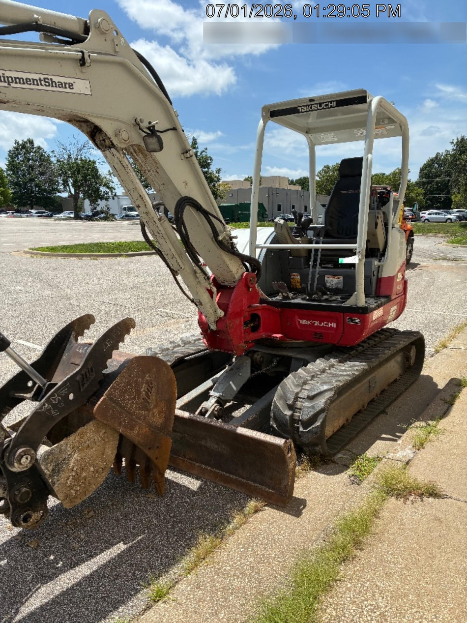 2021 TAKEUCHI TB250-2