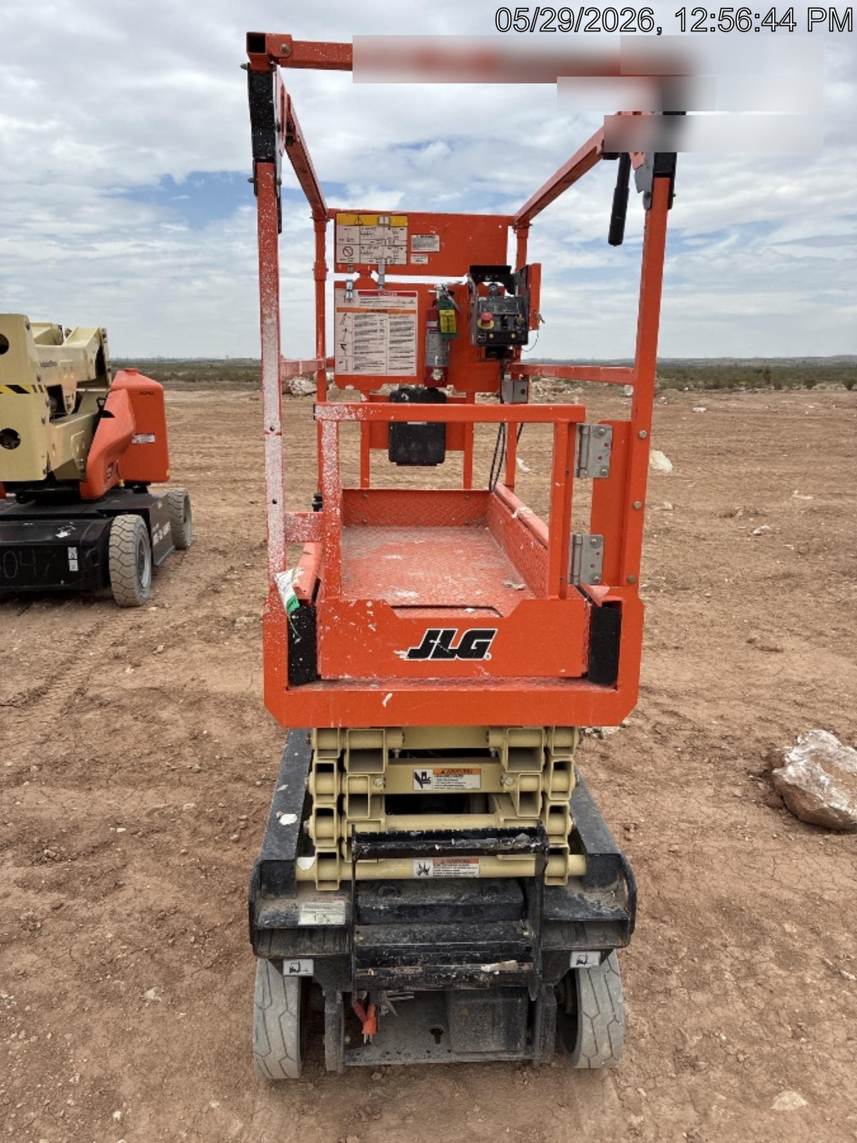 2025 JLG ES1932