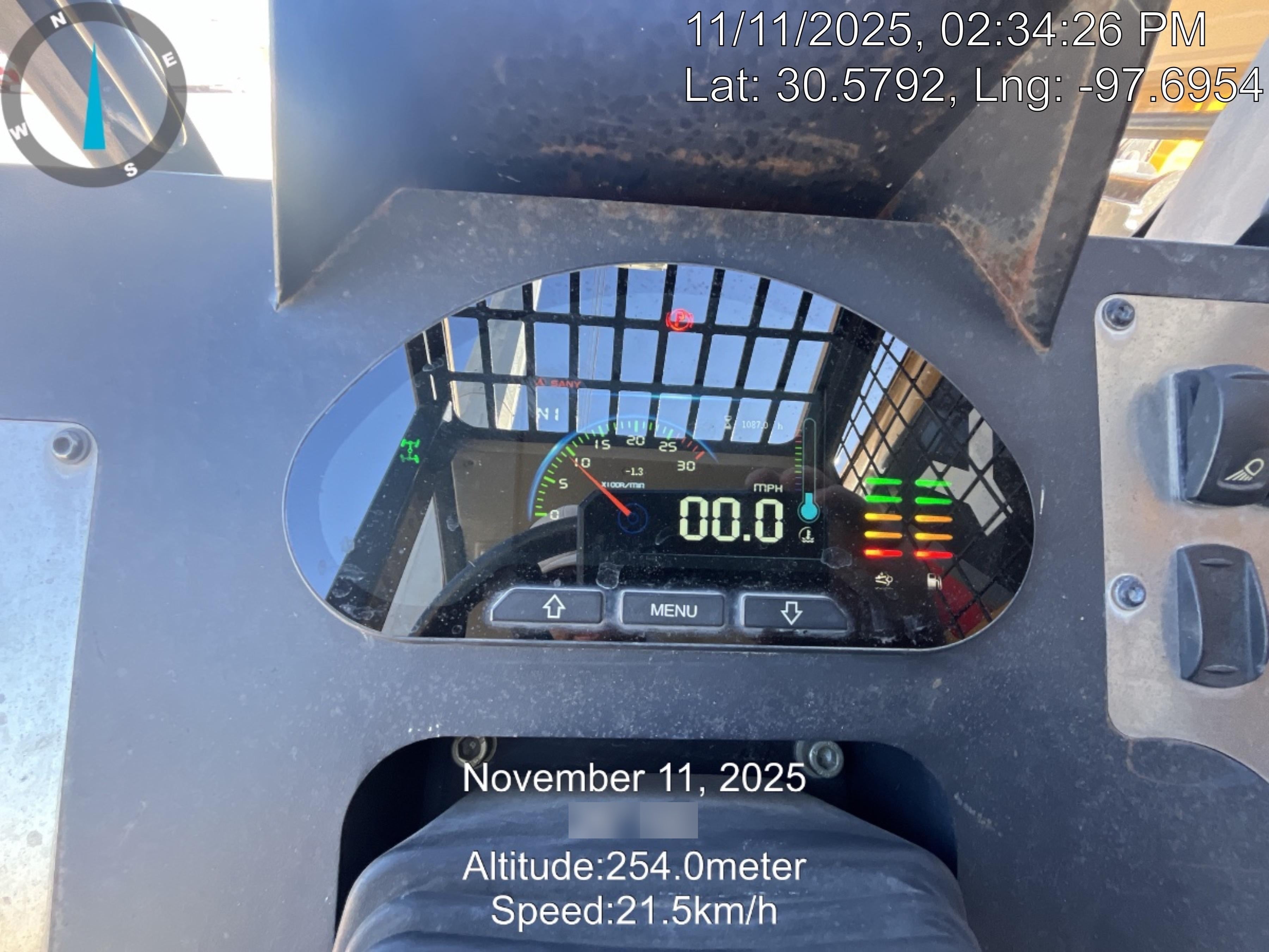2022 SANY STH1056
