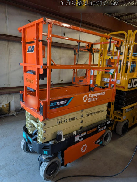 2025 JLG ES1932