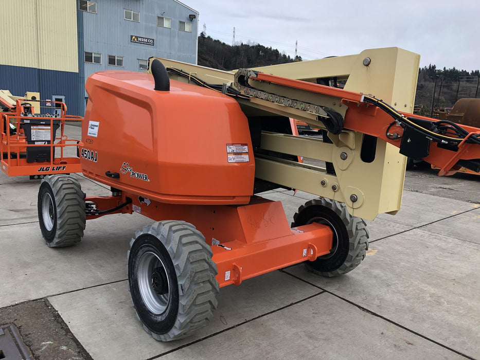 2019 JLG 450AJ