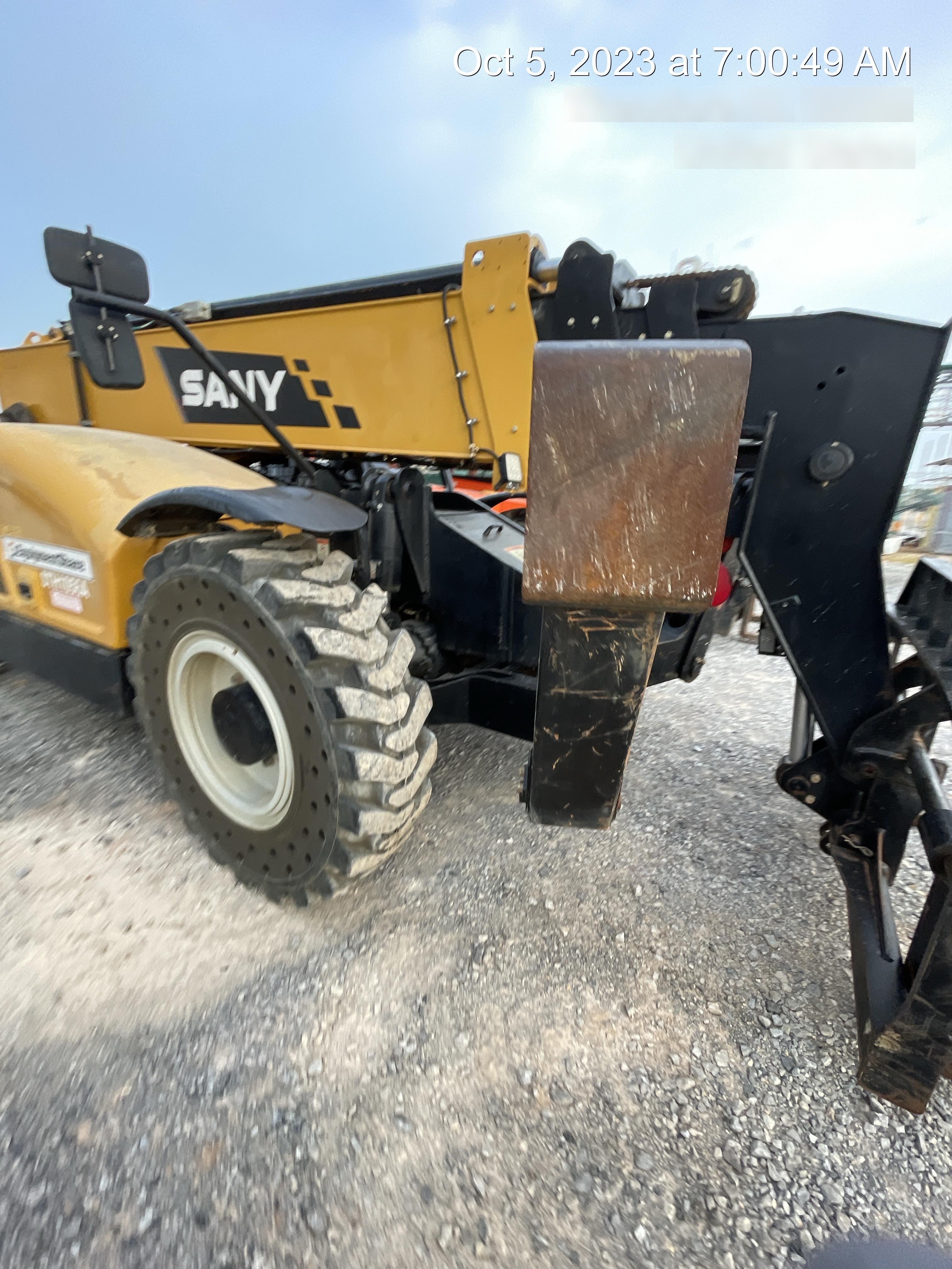 2021 SANY STH1056