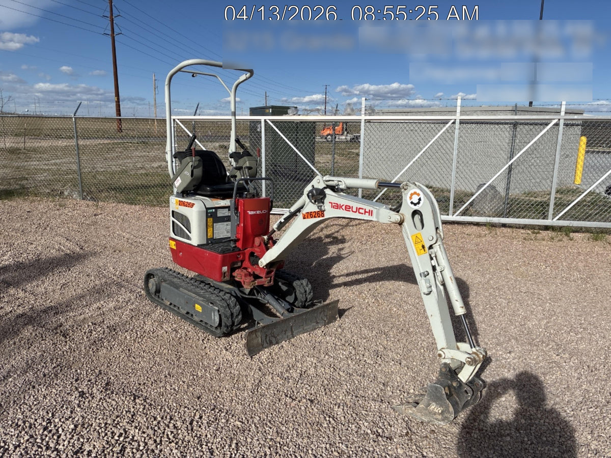 2022 TAKEUCHI TB210R