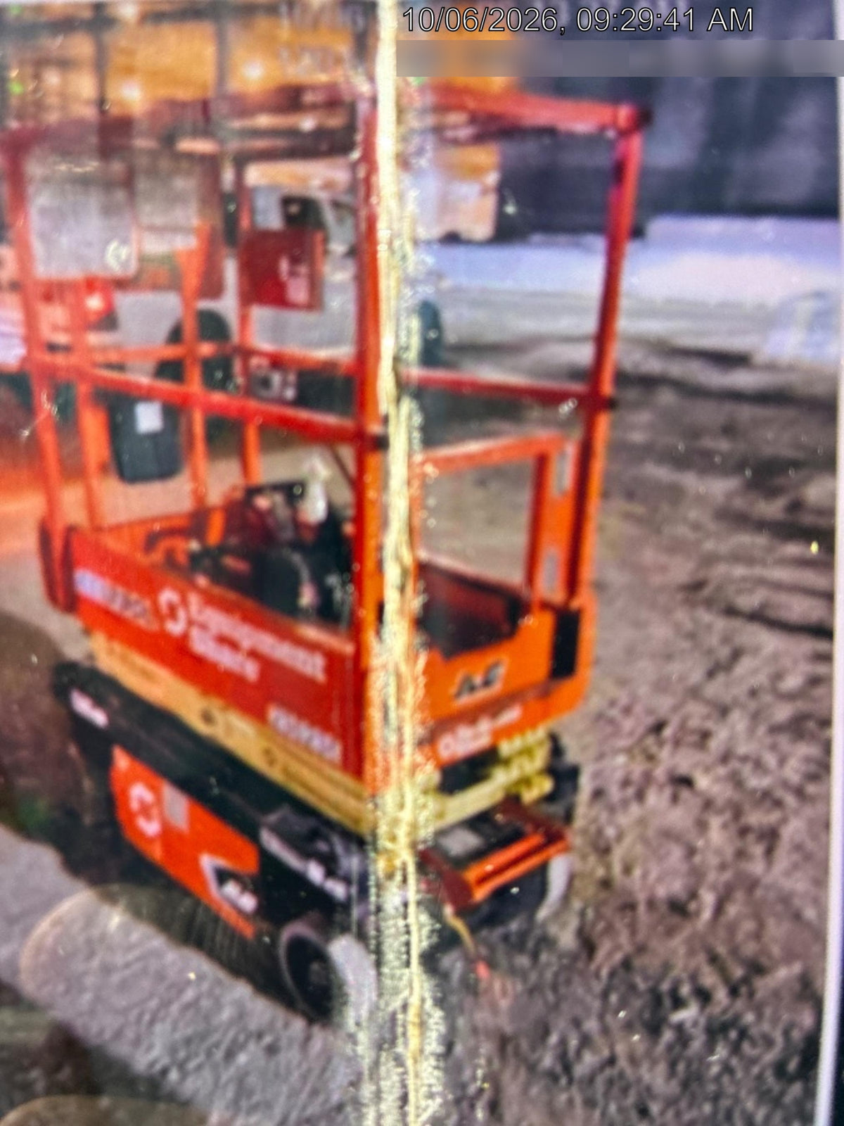 2022 JLG ES1330L