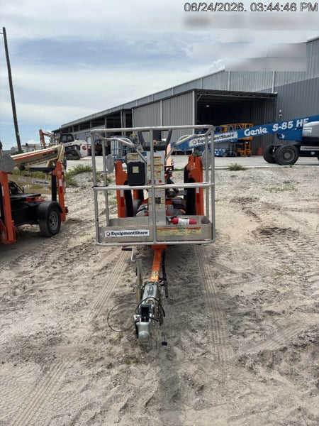 2022 JLG T350