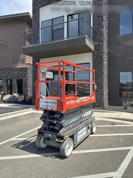 2018 Skyjack SJIII-3226 Skyjack SJIII3226 Scissor Lift w/Trojan Batteries