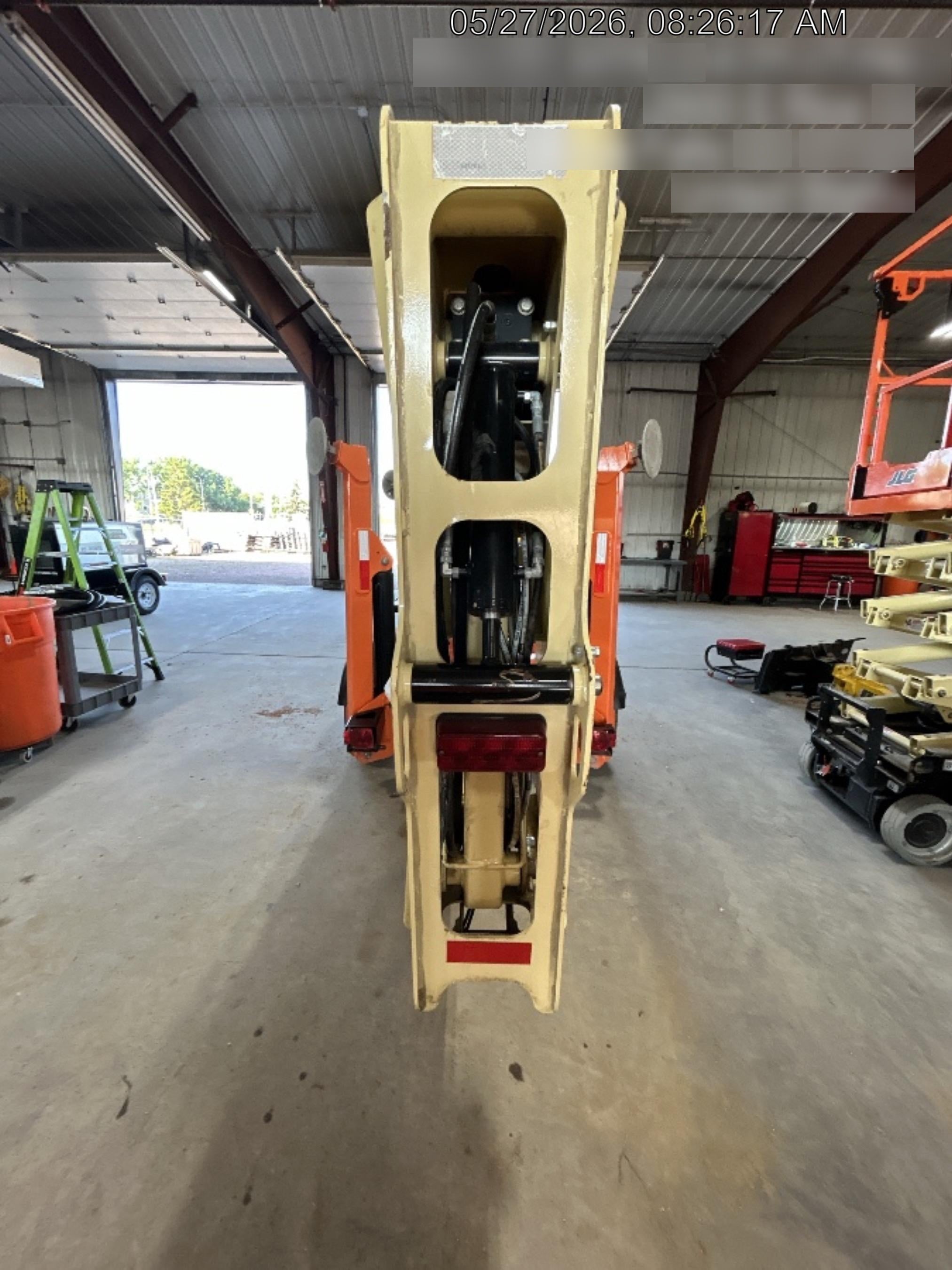2023 JLG T500J