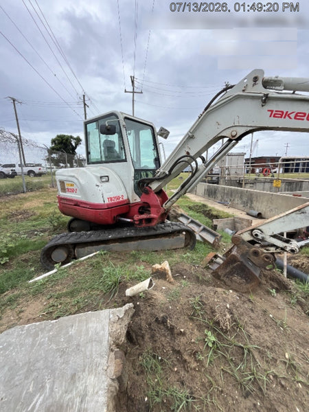 2020 Takeuchi TB250-2C Cab/Heat/Air, Rubber Tracks, Manual TAG QC