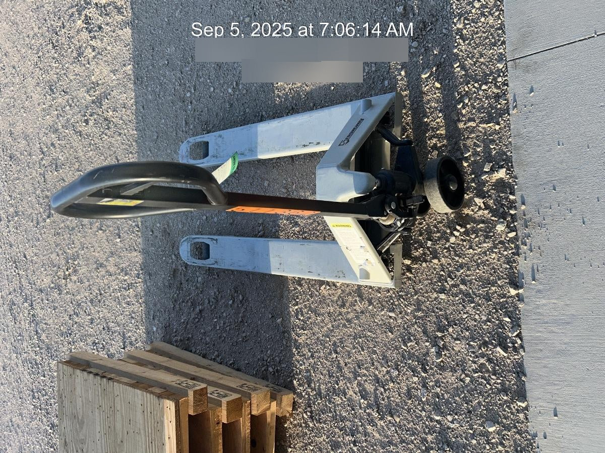 2025 STRONGWAY 4400 lb Pallet Jack