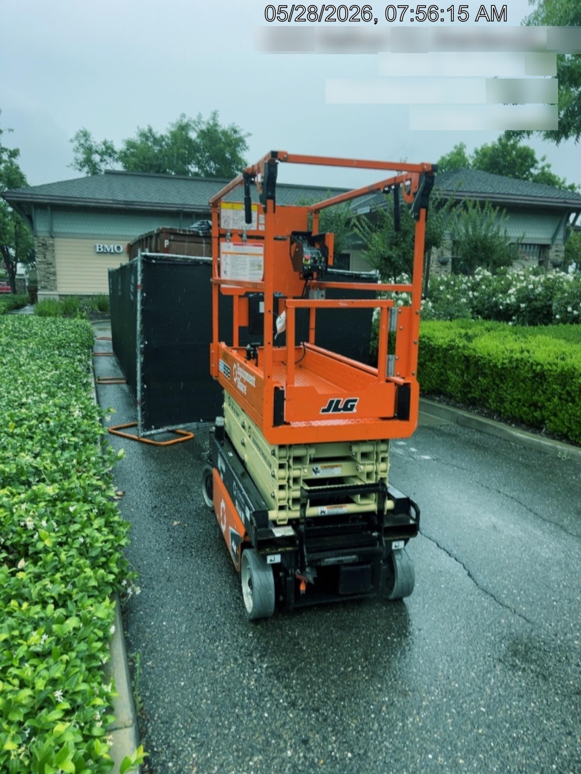 2024 JLG ES1932