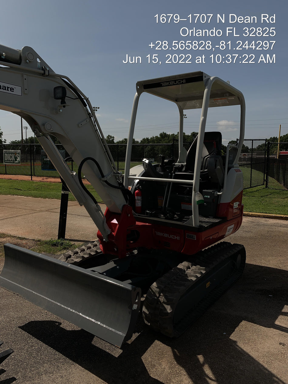 2022 TAKEUCHI TB235-2R