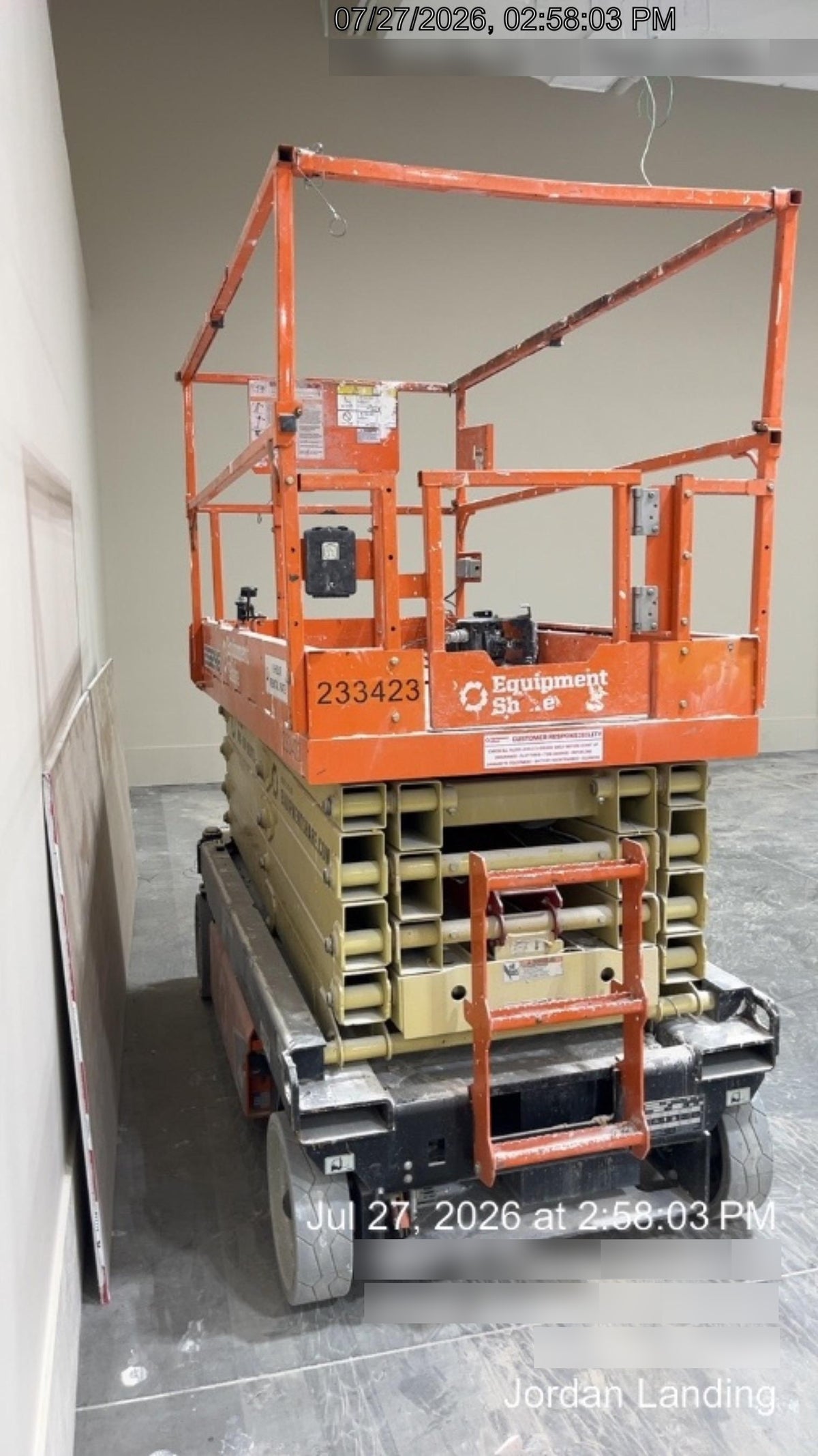 2022 JLG ES3246