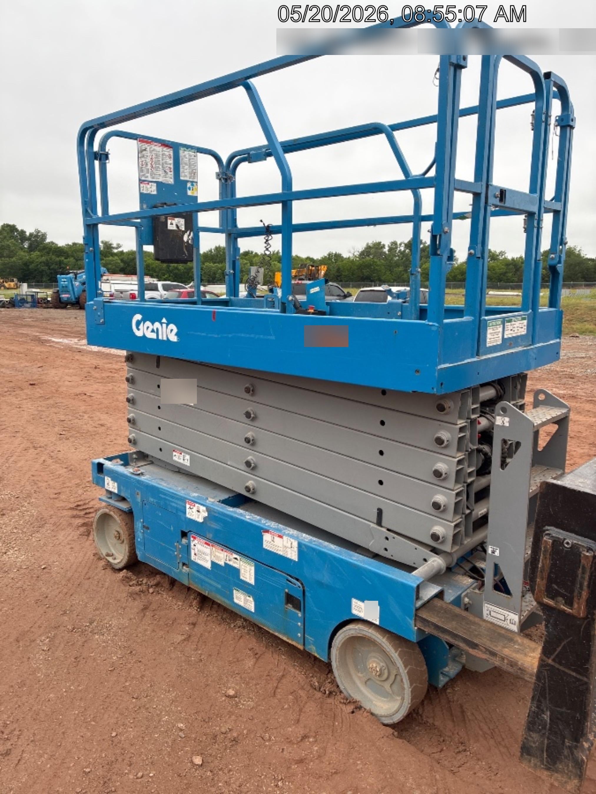 2019 Genie GS-4047 Folding rails with half height swing gate
