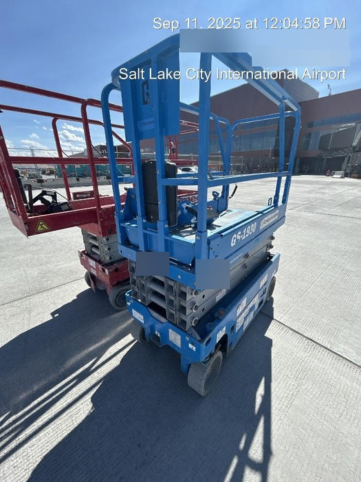 2019 Genie GS-1930 Fixed rails with chain Entry