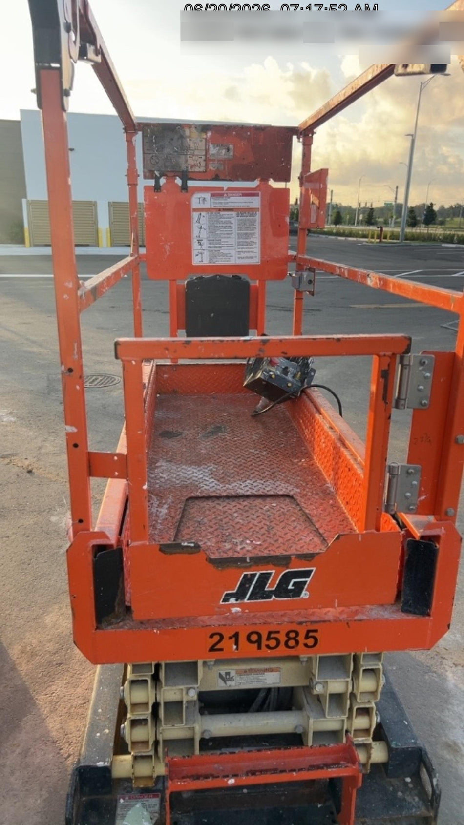 2022 JLG ES1932