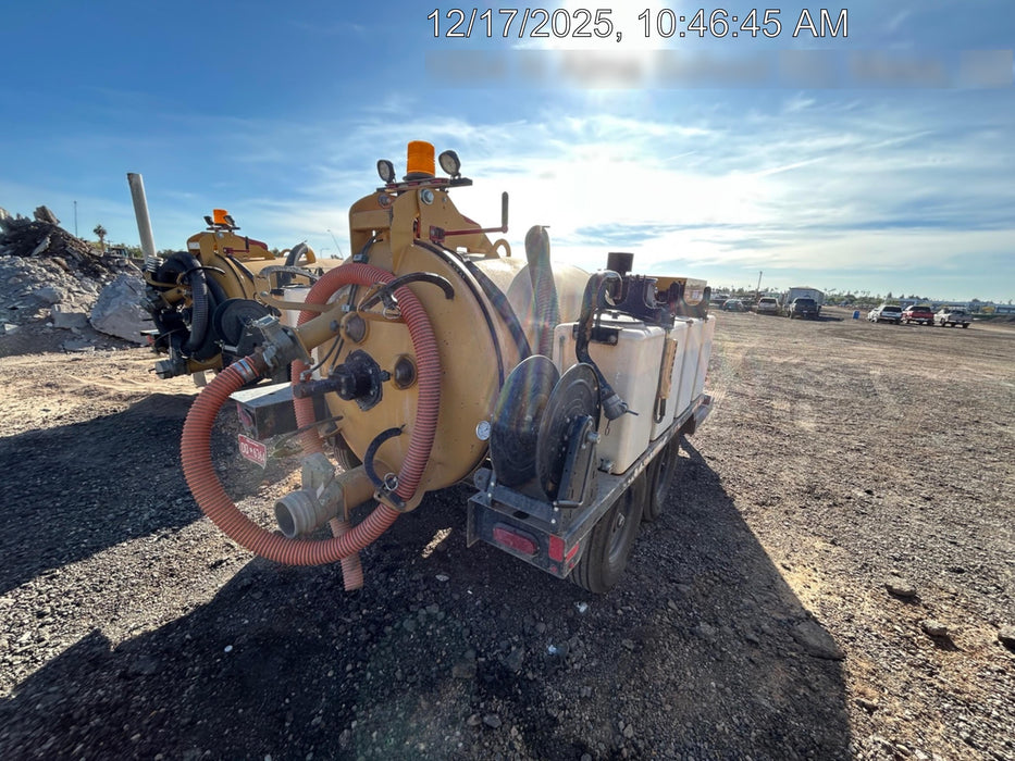 2022 Vac-Tron LP573XDT T4 Koehler Diesel Engine, 500 Gallon Debris Tank, x2 100 Gallon Water Tanks