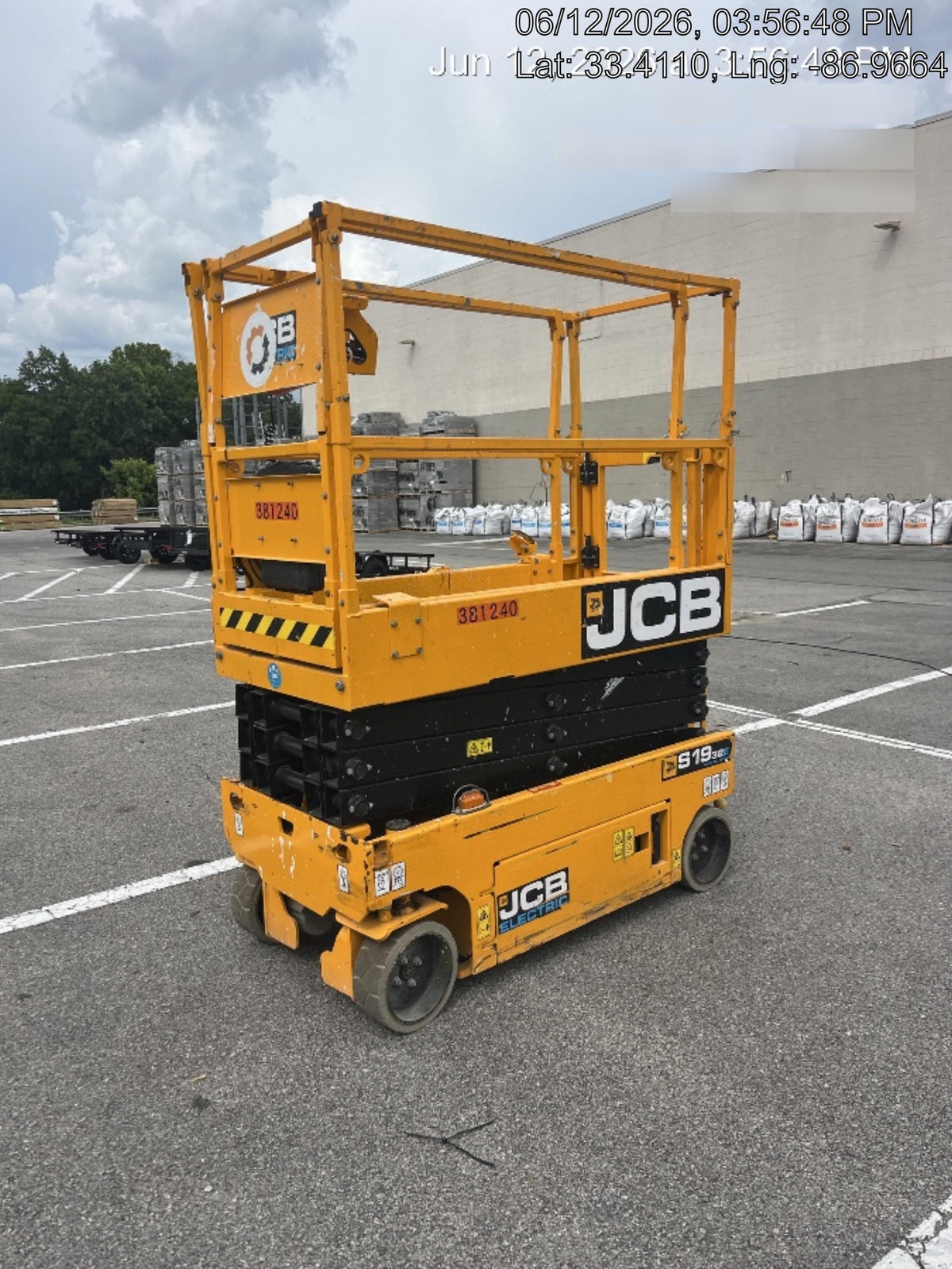 2024 JCB S1932E