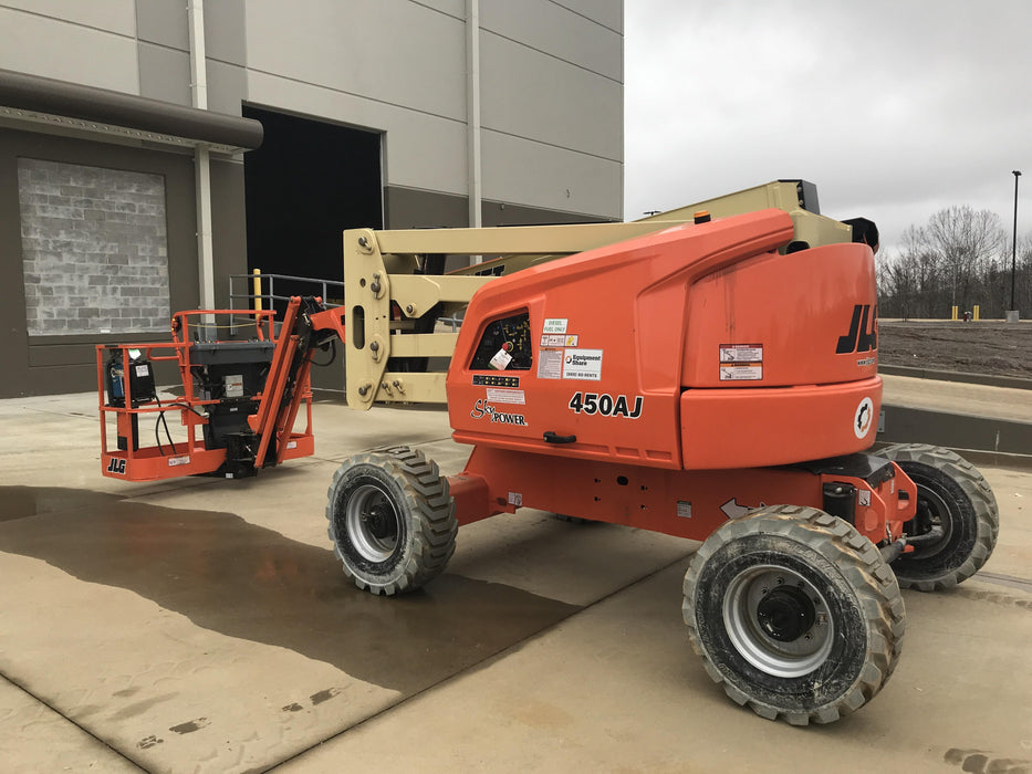 2019 JLG 450AJ