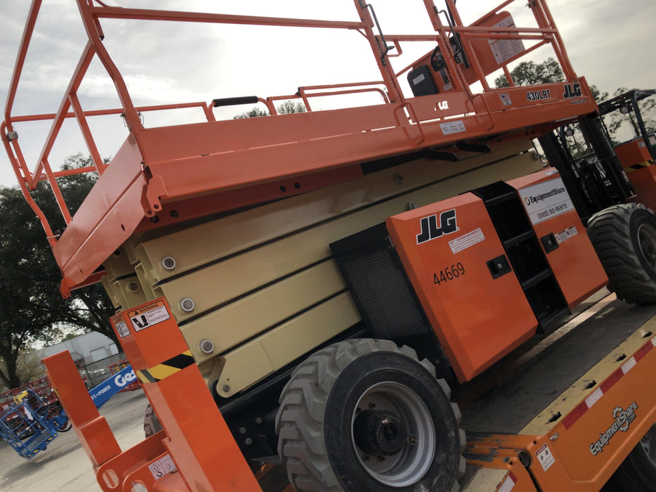 2019 JLG 430LRT