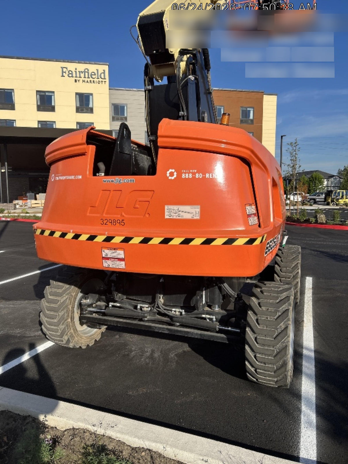2023 JLG 660SJ