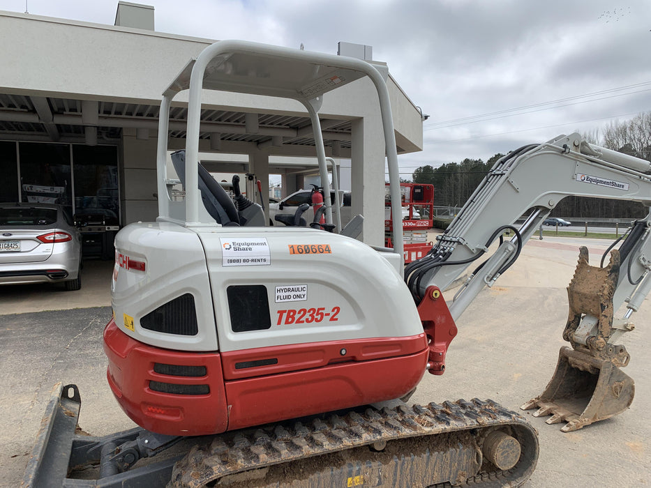 2021 TAKEUCHI TB235-2R