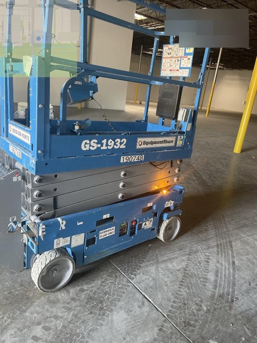 2021 GENIE GS-1932