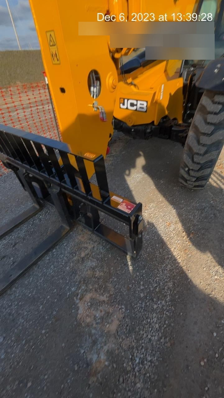 2023 JCB 509-42