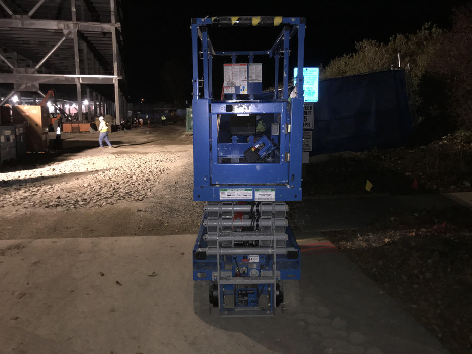 2020 Genie GS-1930 Solid Non Marking Tires, Beacon, Folding rails with half height swing gate, 800W Inverter