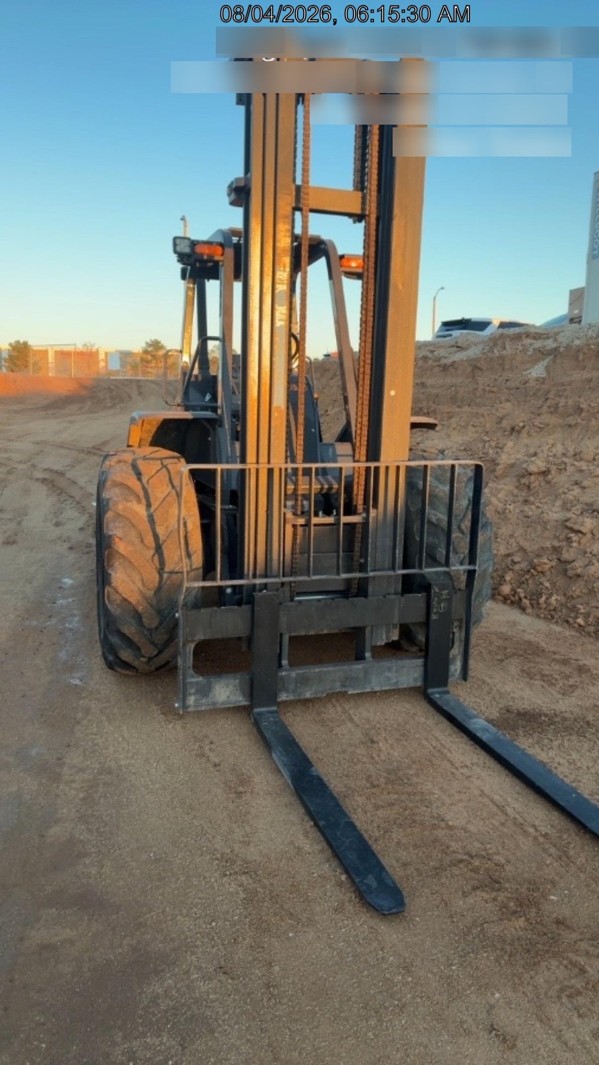 2023 CASE 588H