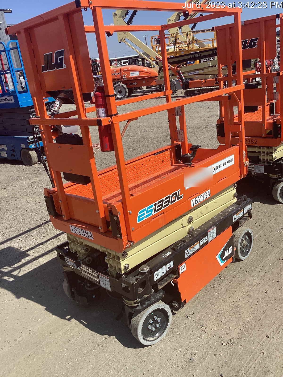 2021 JLG ES1330L