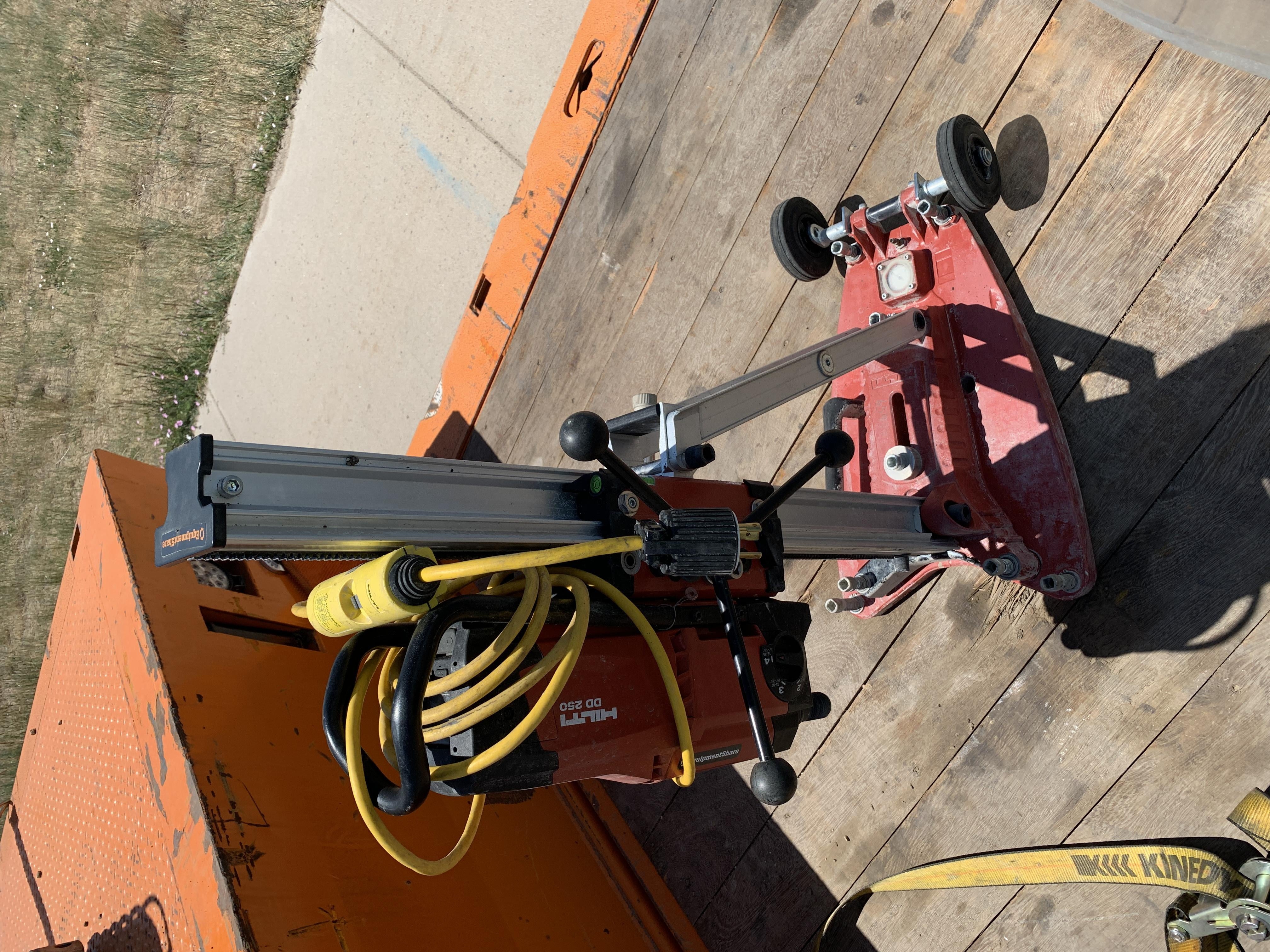 2020 HILTI DD 250