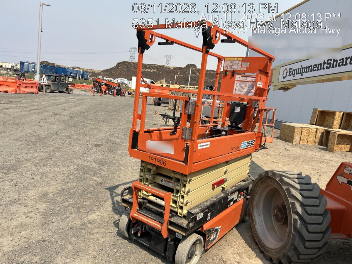 2021 JLG ES1932