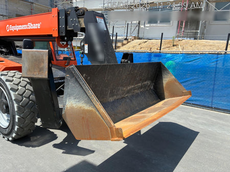 2025 JLG 1001100823