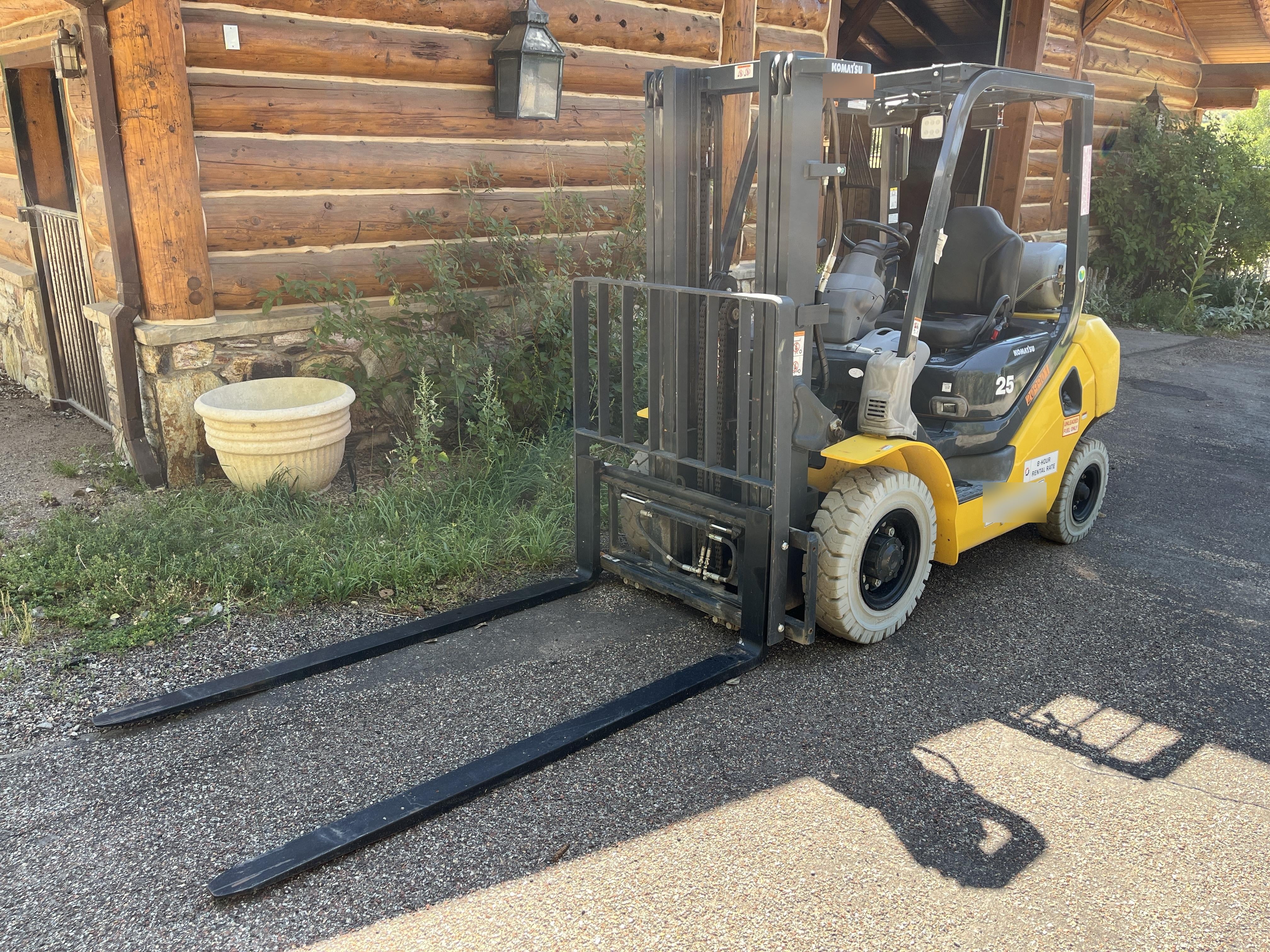 2022 KOMATSU FG25T-16