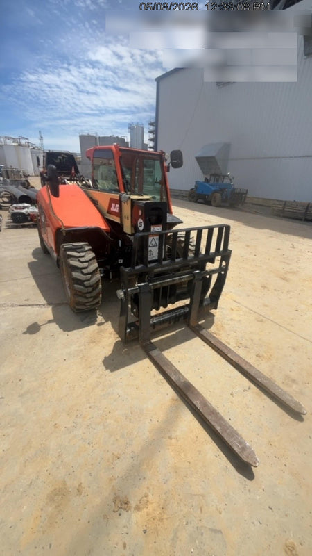 2025 JLG 519