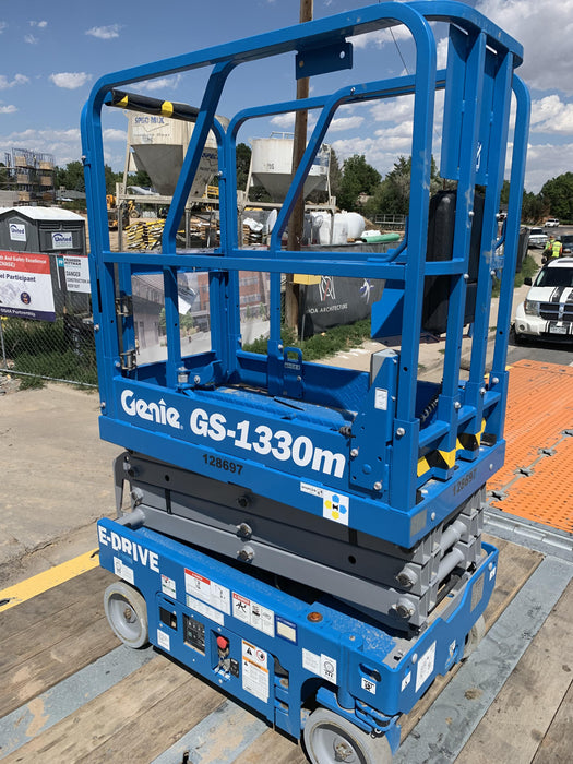 2021 GENIE GS-1330m