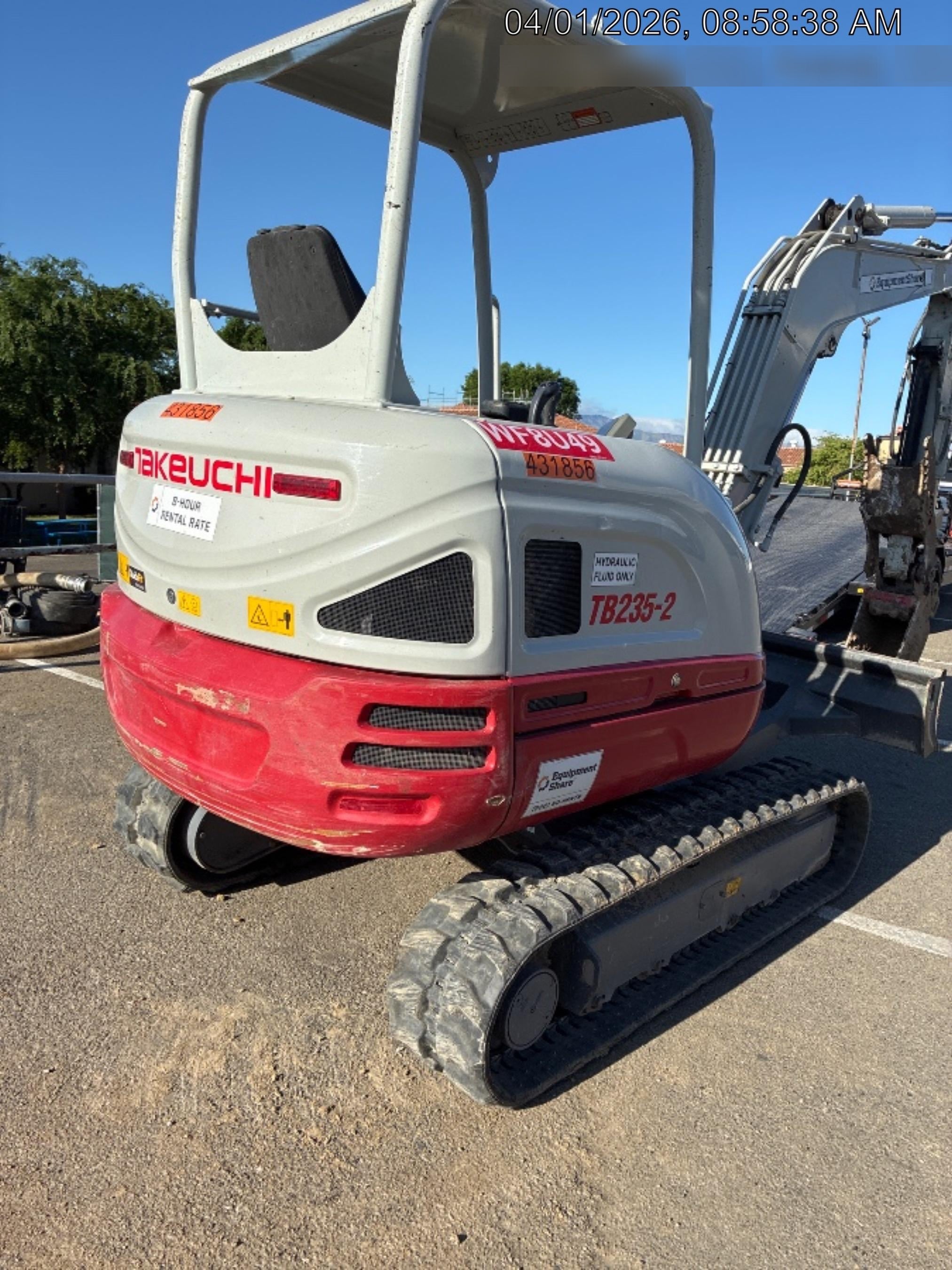 2024 TAKEUCHI TB235-2R