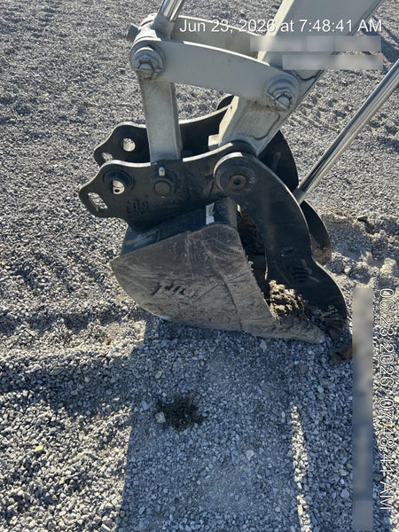 2025 TAKEUCHI 18" HD Bucket - Takeuchi