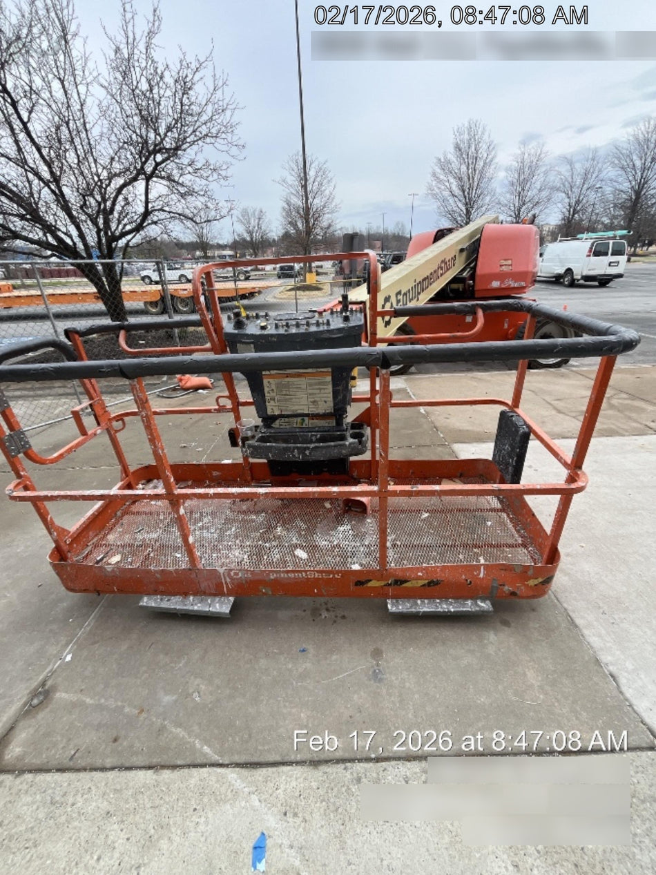 2022 JLG 600S