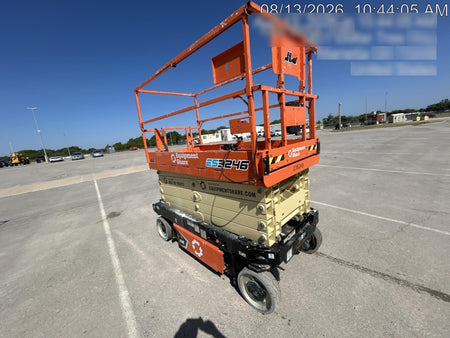 2022 JLG ES3246