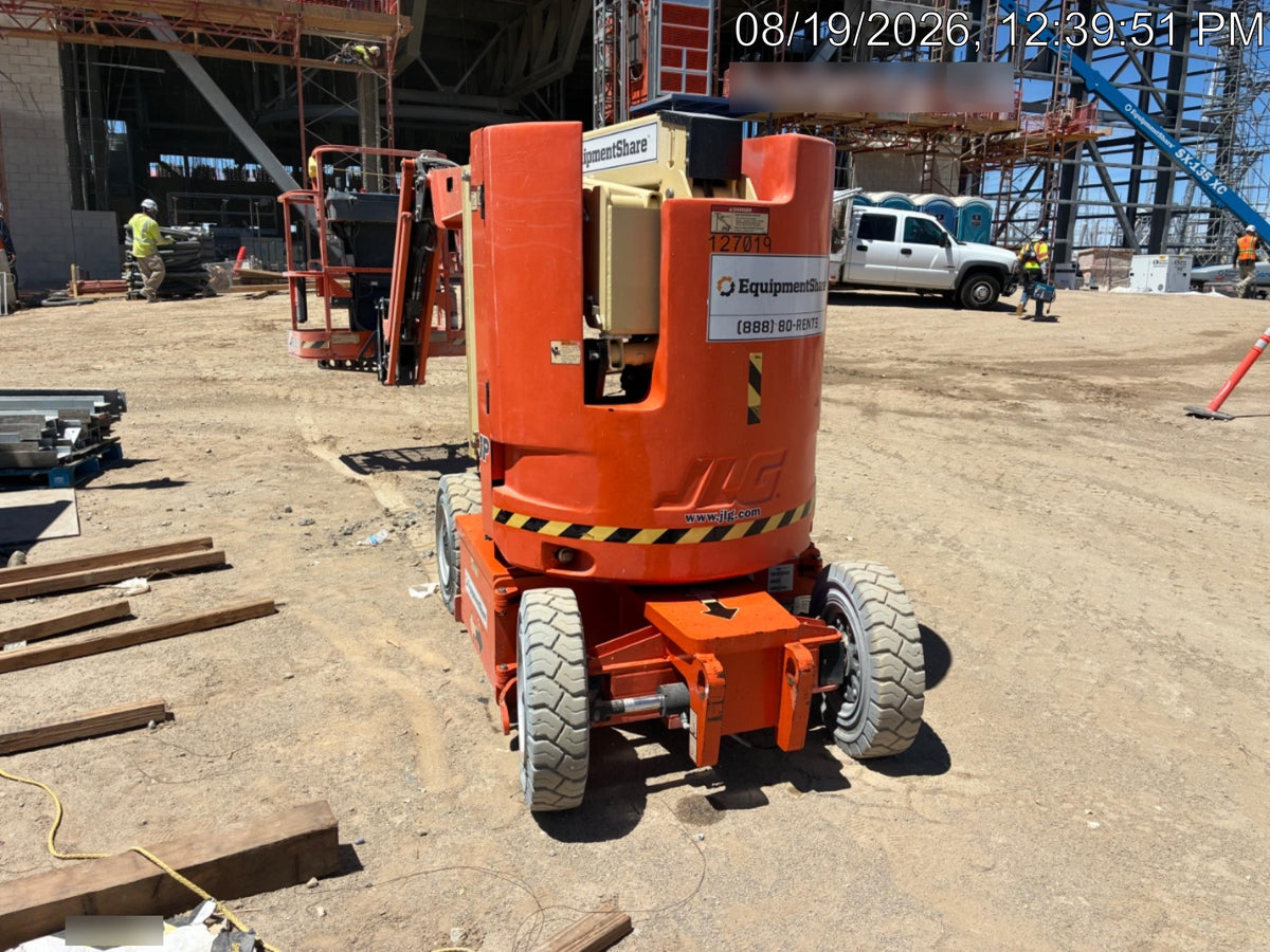 2021 JLG E300AJP