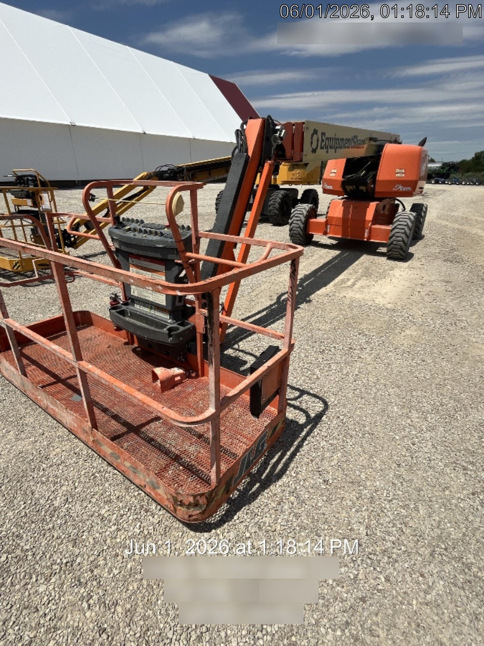 2022 JLG 660SJ