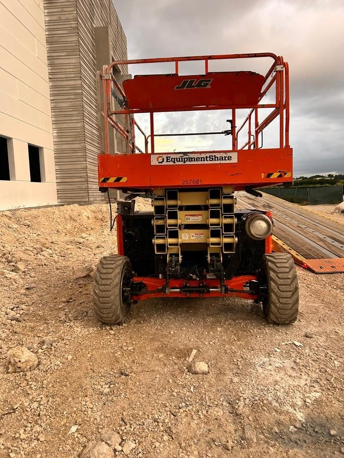2022 JLG 4394RT