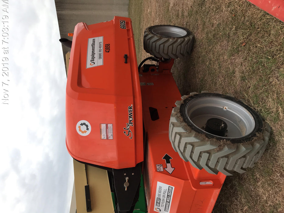2019 JLG 660SJ