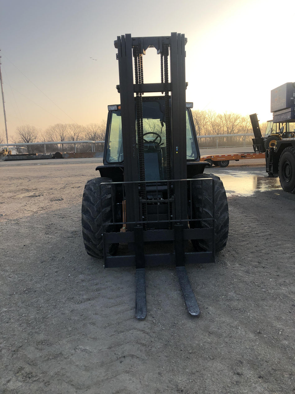 2021 CASE 588H