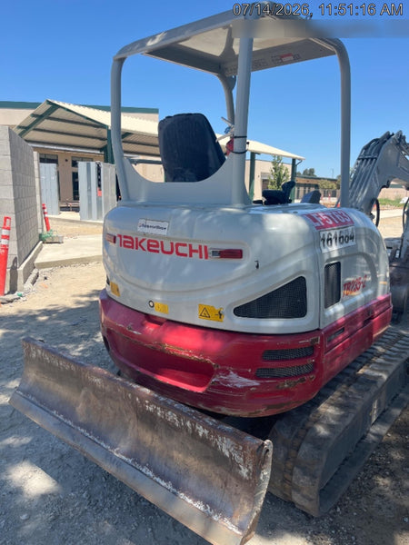 2021 TAKEUCHI TB235-2R
